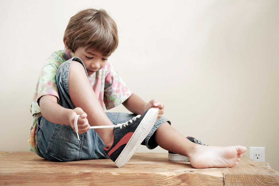 Los pies de los niños crecen, sus zapatos no!. El pie de un niño, precisa muchos cuidados y una atención especial.